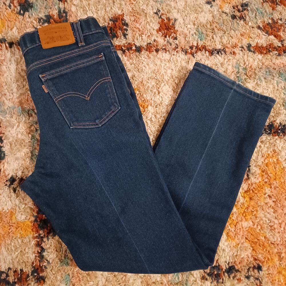 Brown Tab 1990's Levi Action Jeans • Waist 34 • Semi Dark Wash
